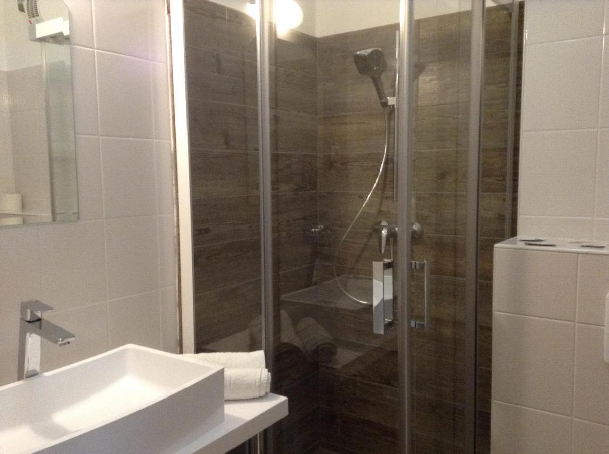 Hotel Zsida 赛特古特哈德 外观 照片